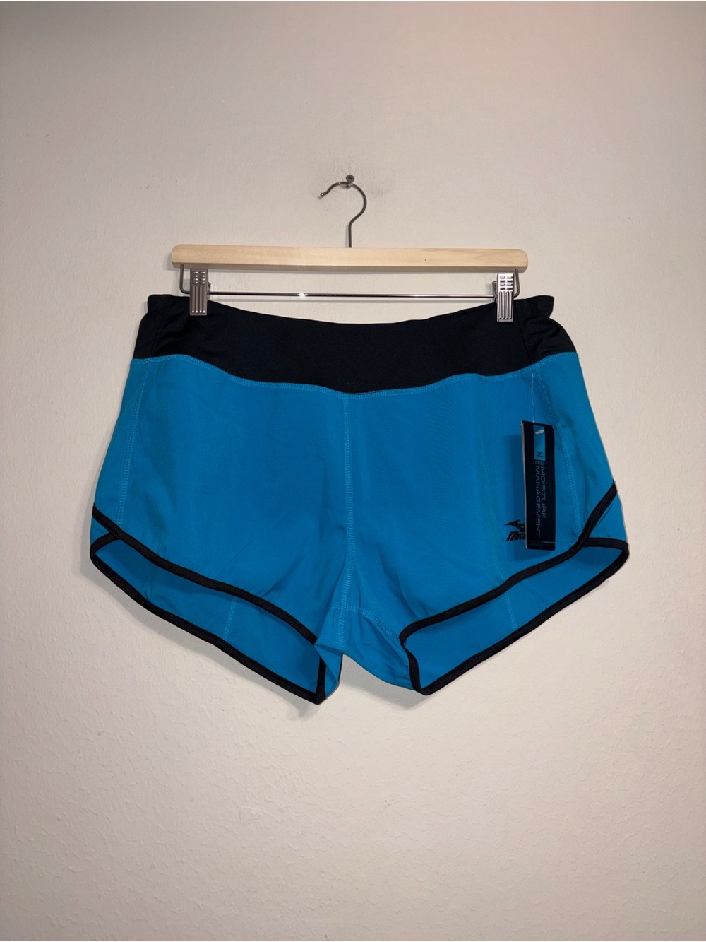 NWT Mizuno Volleyball Women’s Blue Black Activewear Shorts Size L